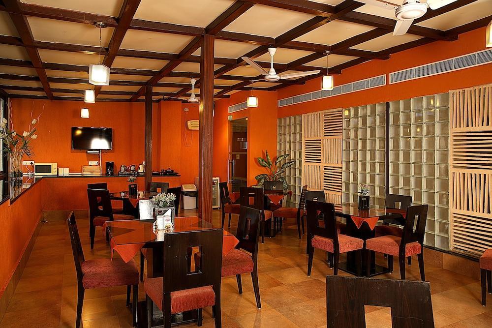 Hotel Ahuja Residency Sunder Nagar Neu-Delhi Exterior foto